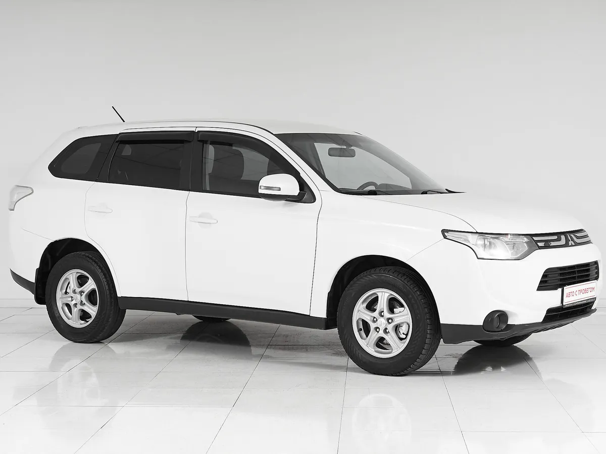 Mitsubishi Outlander III · Intense — фото 3
