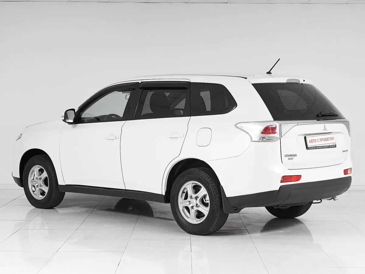Mitsubishi Outlander III · Intense — фото 4