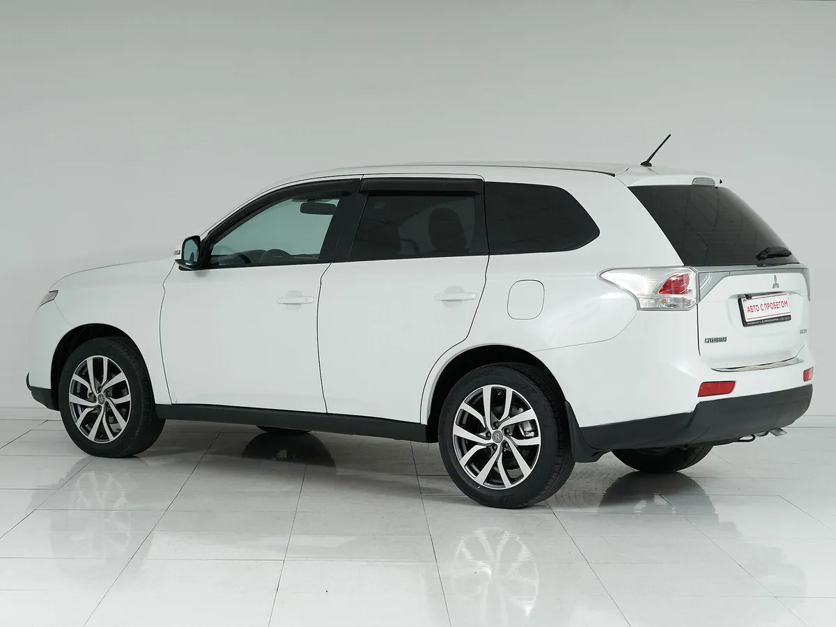 Mitsubishi Outlander III · Invite — фото 4
