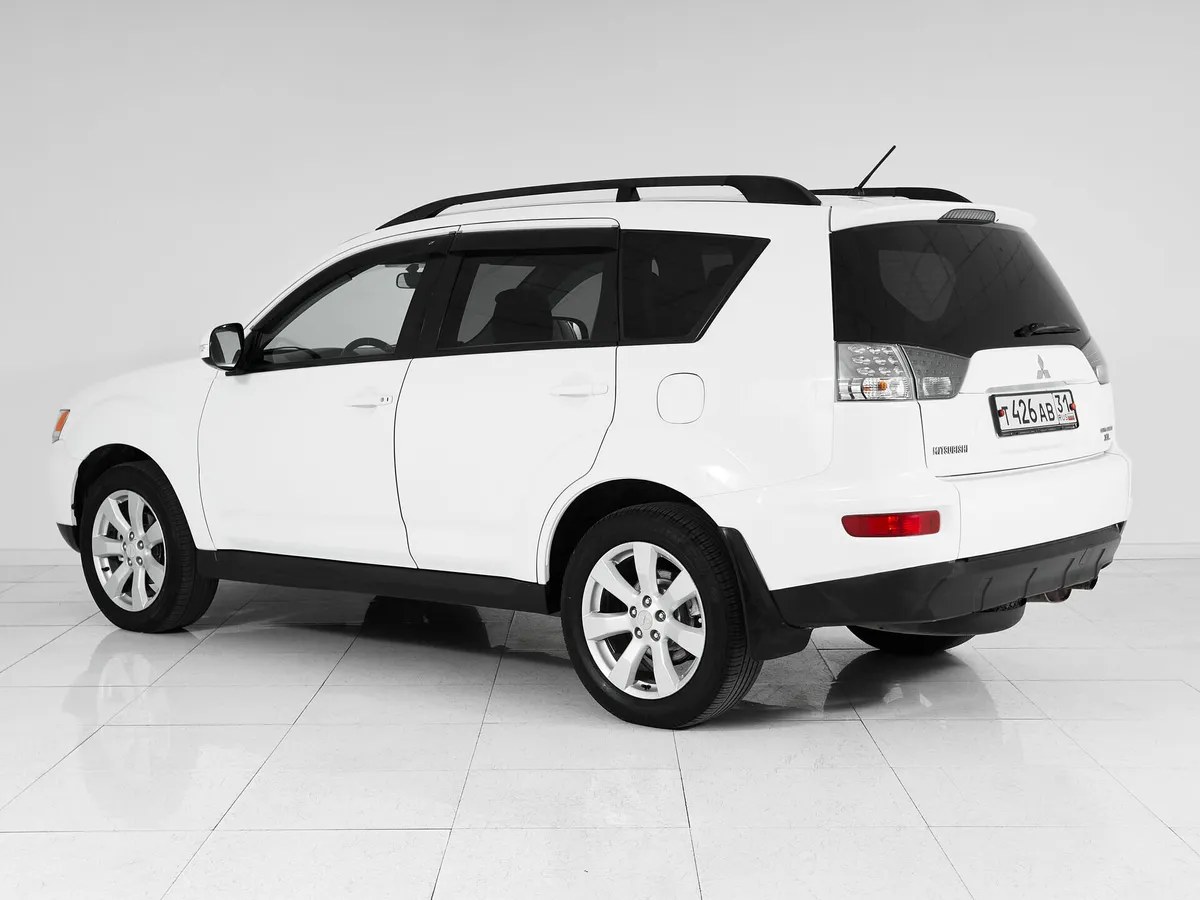 Mitsubishi Outlander II Рестайлинг · Ultimate — фото 4
