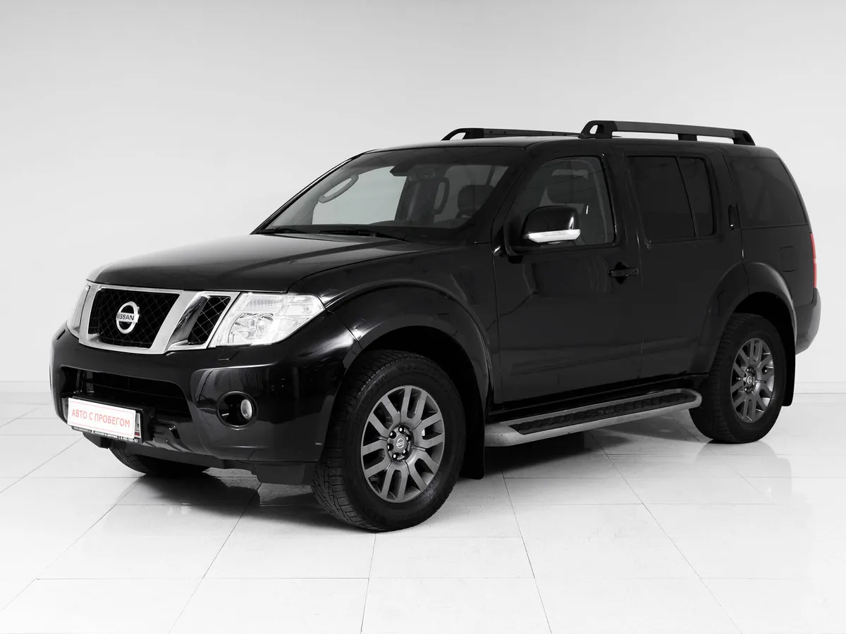 Nissan Pathfinder III Рестайлинг · LE +camera