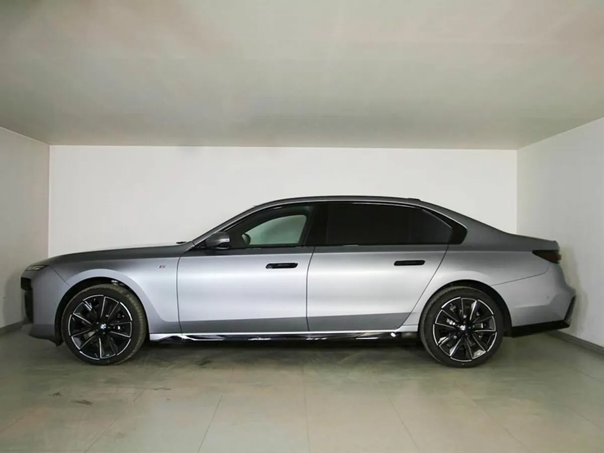 BMW 7 серии VII (G70) · 740d xDrive — фото 2