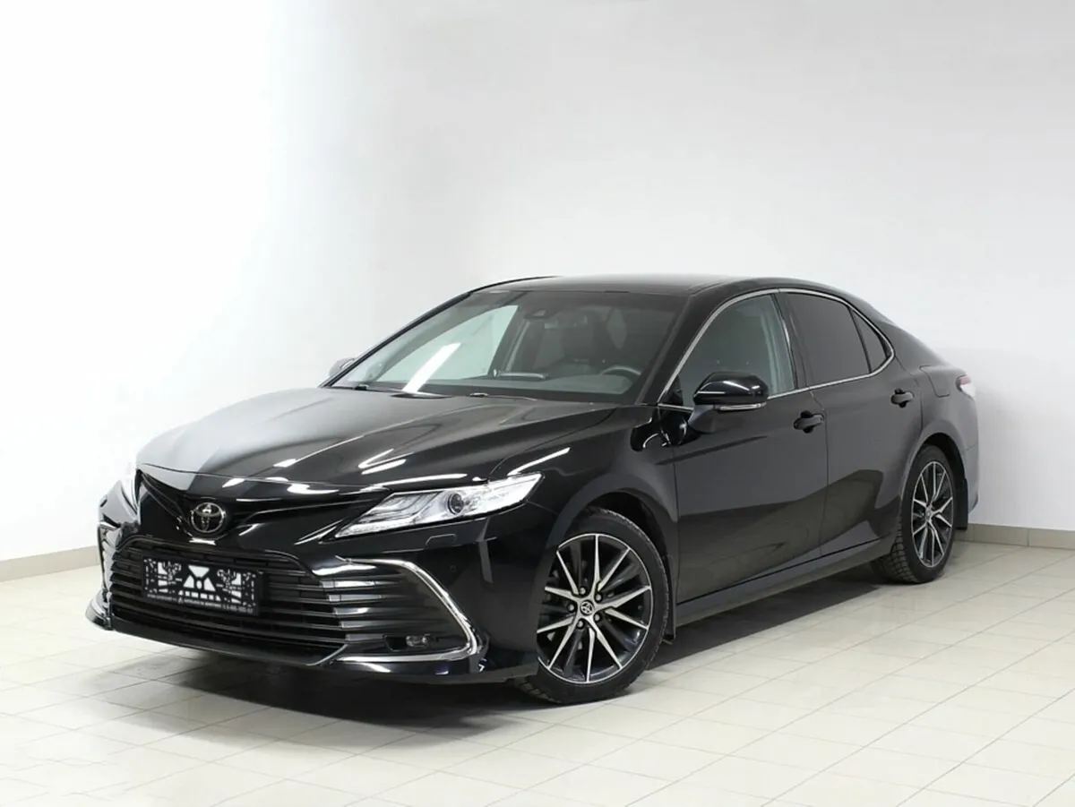 Toyota Camry VIII (XV70) Рестайлинг · LE
