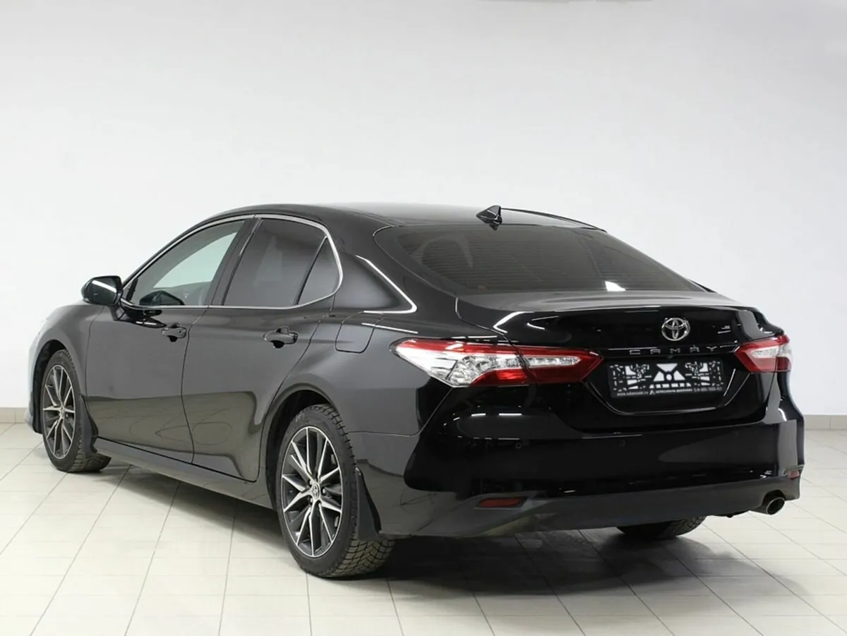 Toyota Camry VIII (XV70) Рестайлинг · LE — фото 4