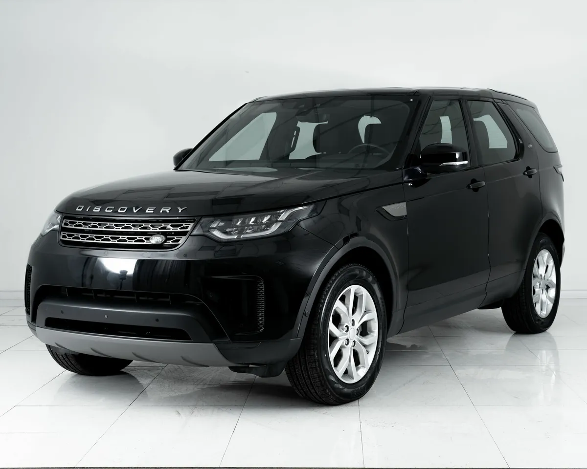 Land Rover Discovery V · SE