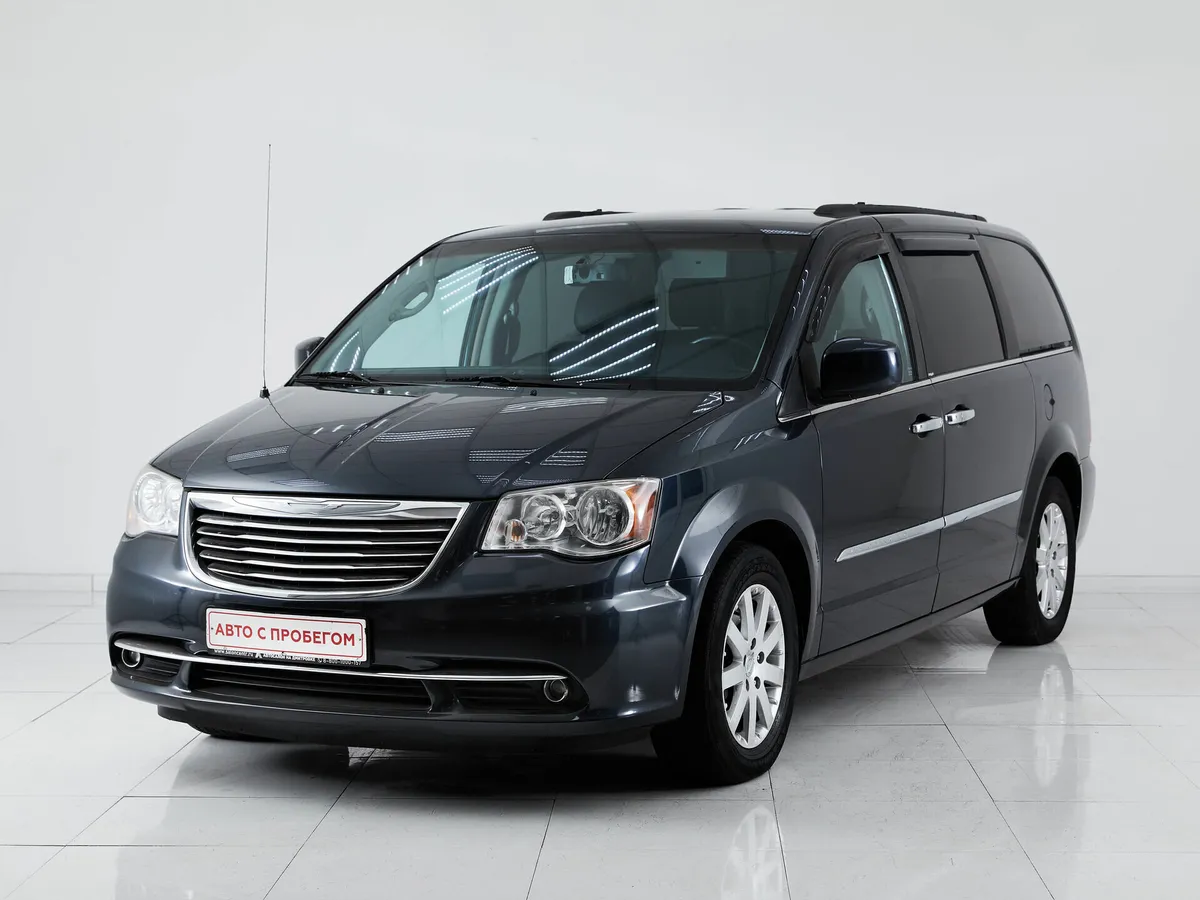 Chrysler Town & Country V Рестайлинг