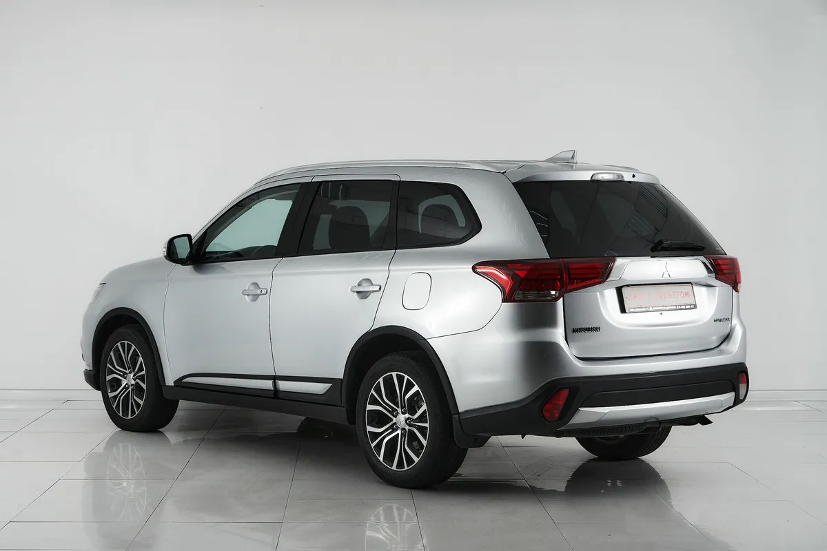 Mitsubishi Outlander III Рестайлинг 2 · Instyle — фото 4
