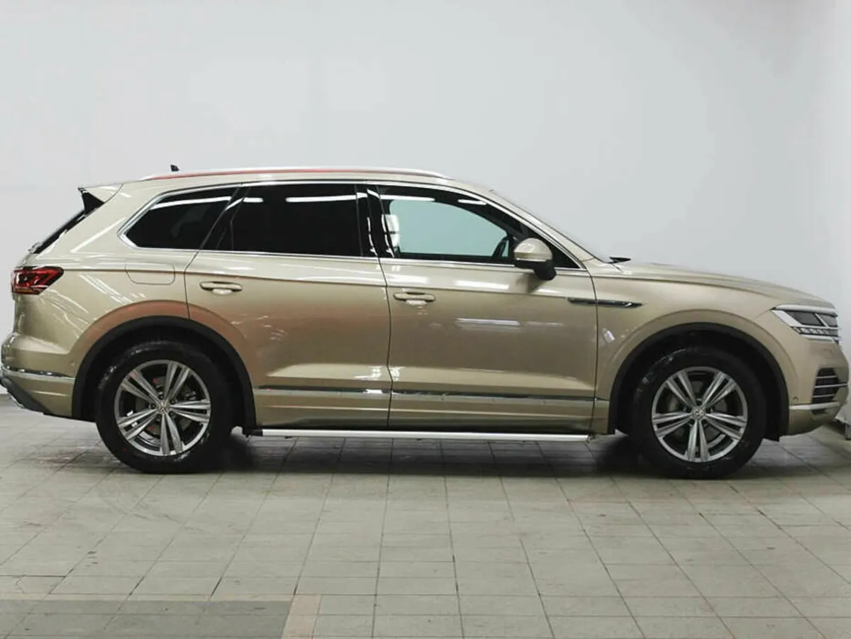 Volkswagen Touareg III — фото 3