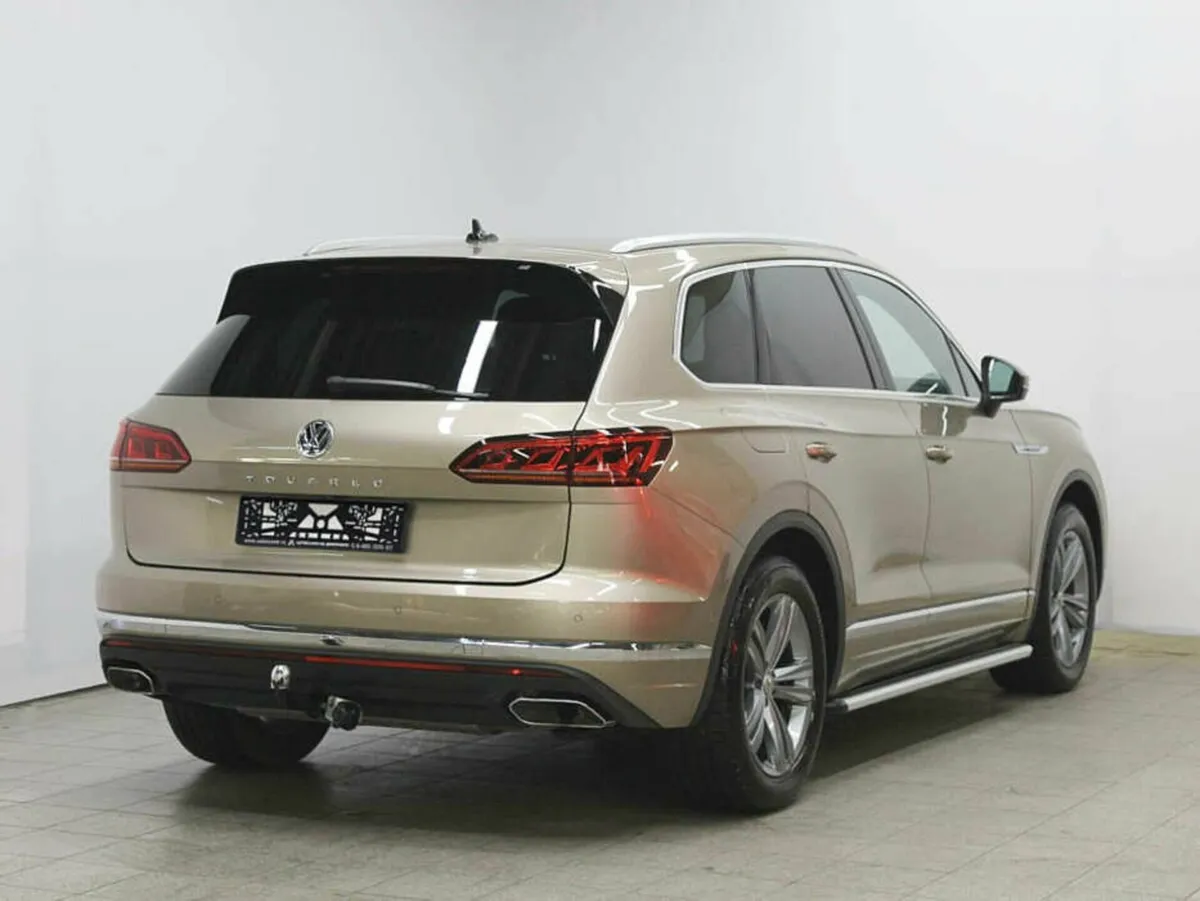 Volkswagen Touareg III — фото 4