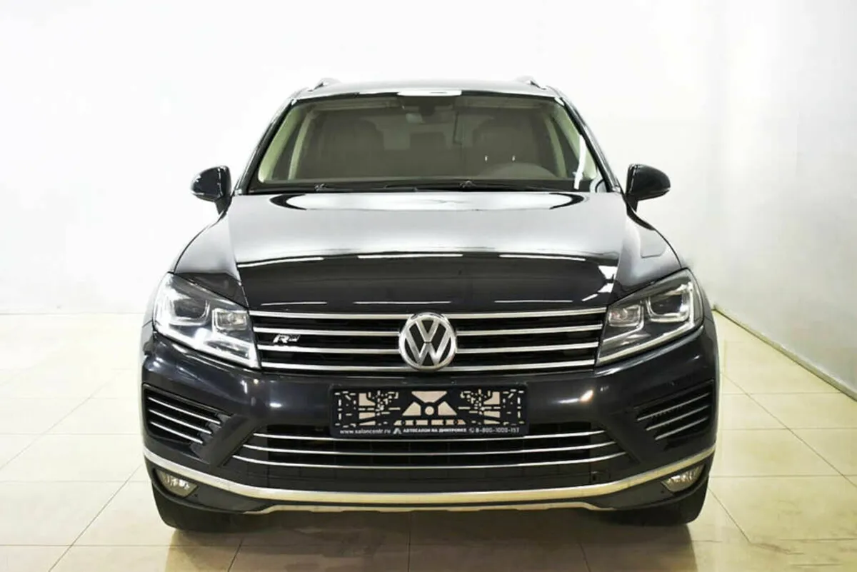 Volkswagen Touareg II Рестайлинг — фото 2