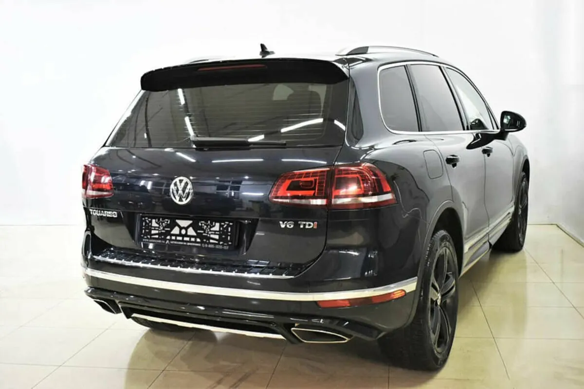 Volkswagen Touareg II Рестайлинг — фото 3