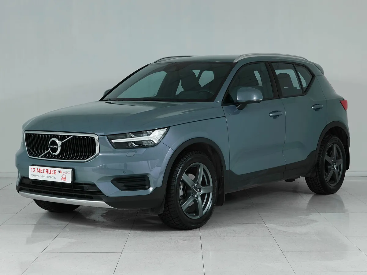 Volvo XC40 I · Momentum (MY21)
