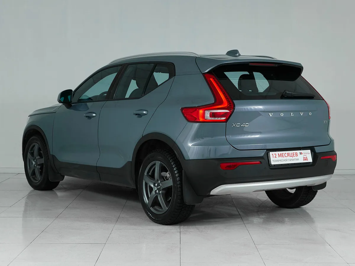 Volvo XC40 I · Momentum (MY21) — фото 4