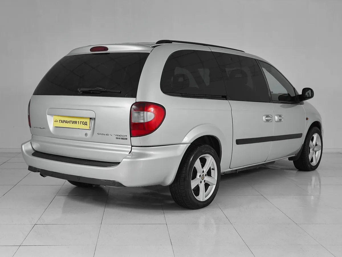 Chrysler Voyager IV Рестайлинг — фото 4