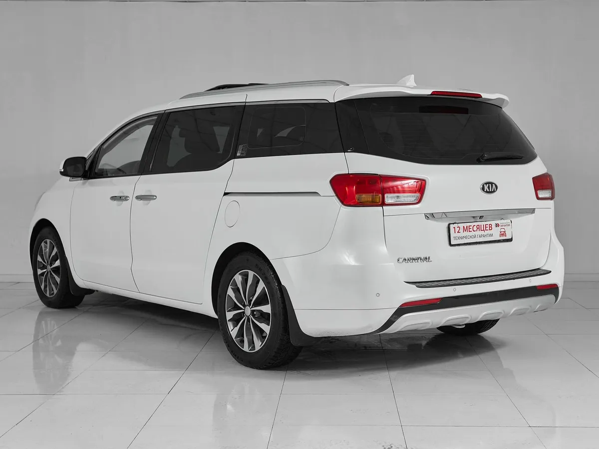 Kia Carnival III — фото 4