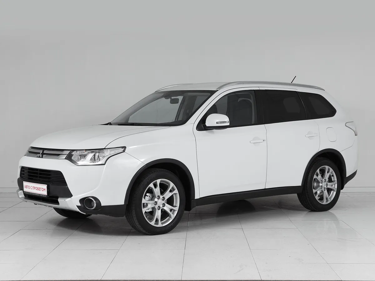 Mitsubishi Outlander III Рестайлинг · Invite