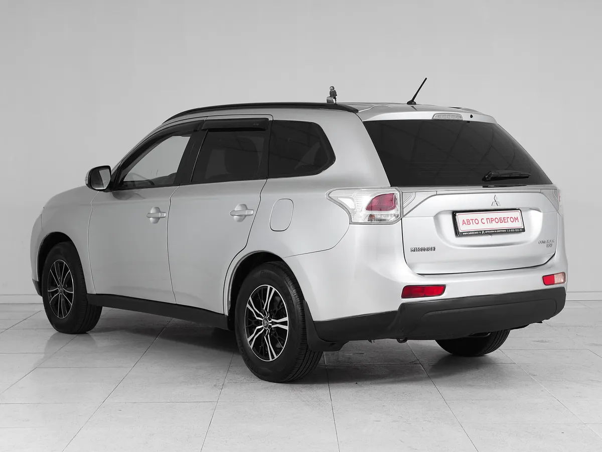 Mitsubishi Outlander III · Intense — фото 4