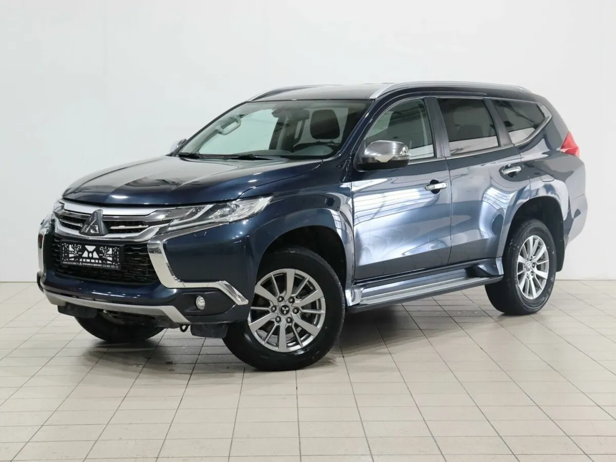 Mitsubishi Pajero Sport III · Intense