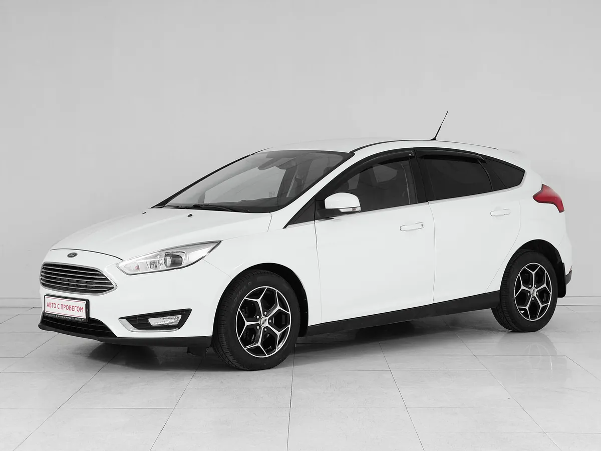Ford Focus III Рестайлинг · White and Black