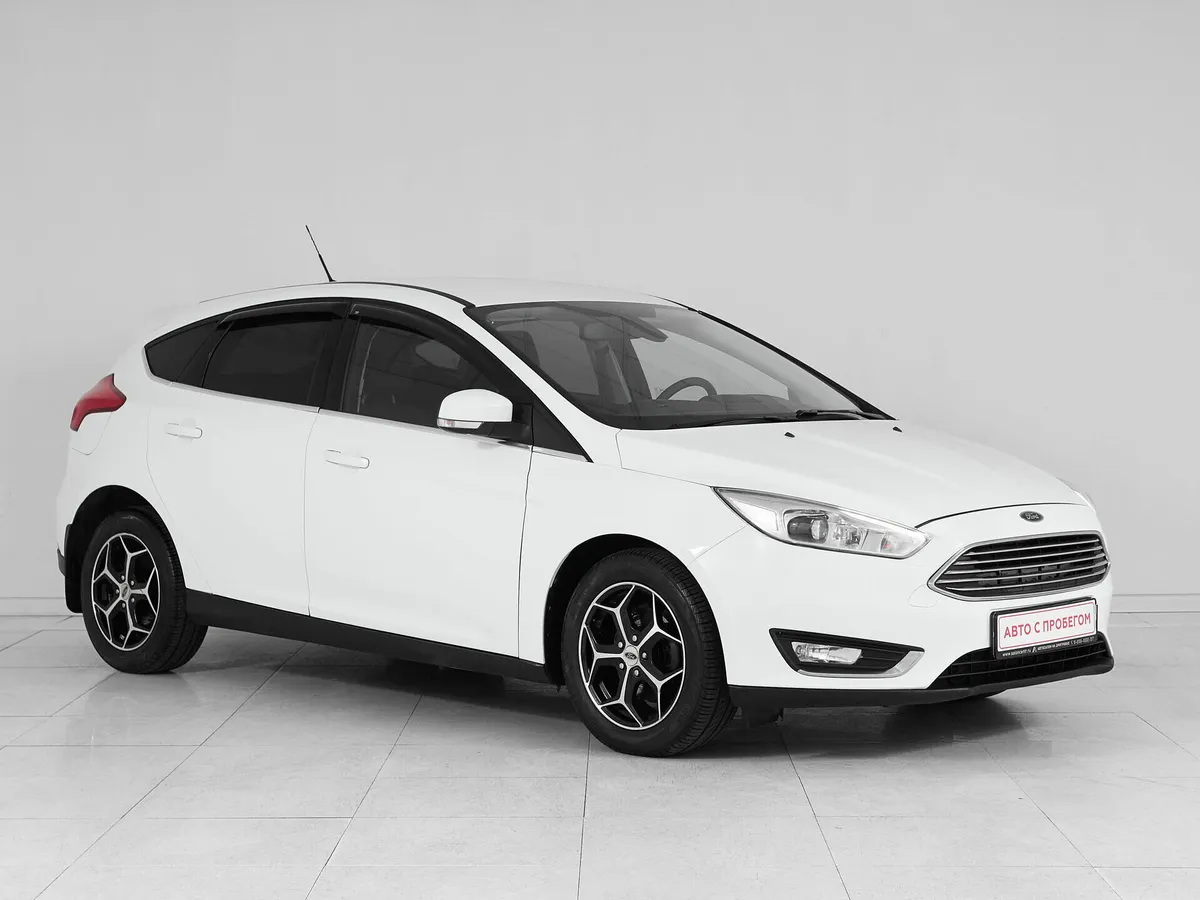Ford Focus III Рестайлинг · White and Black — фото 3