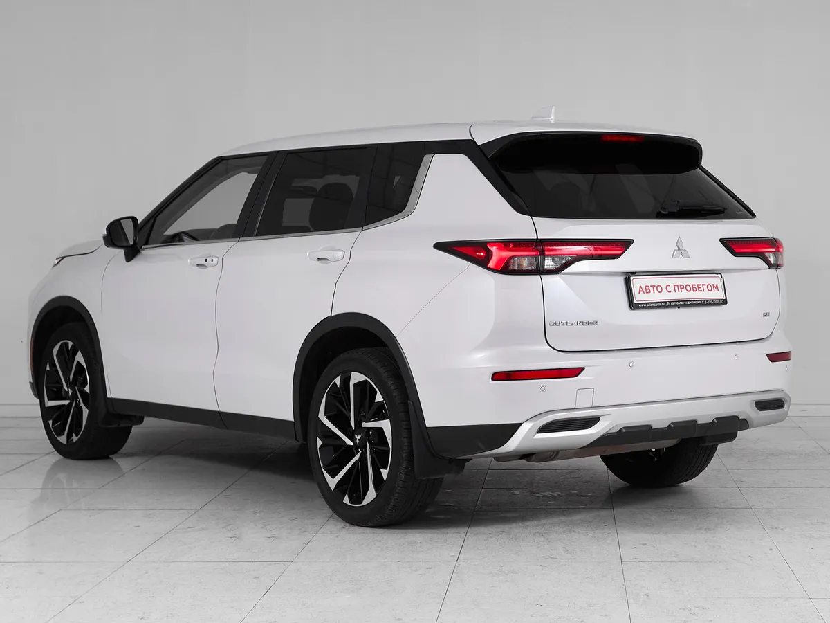 Mitsubishi Outlander IV · HL — фото 4