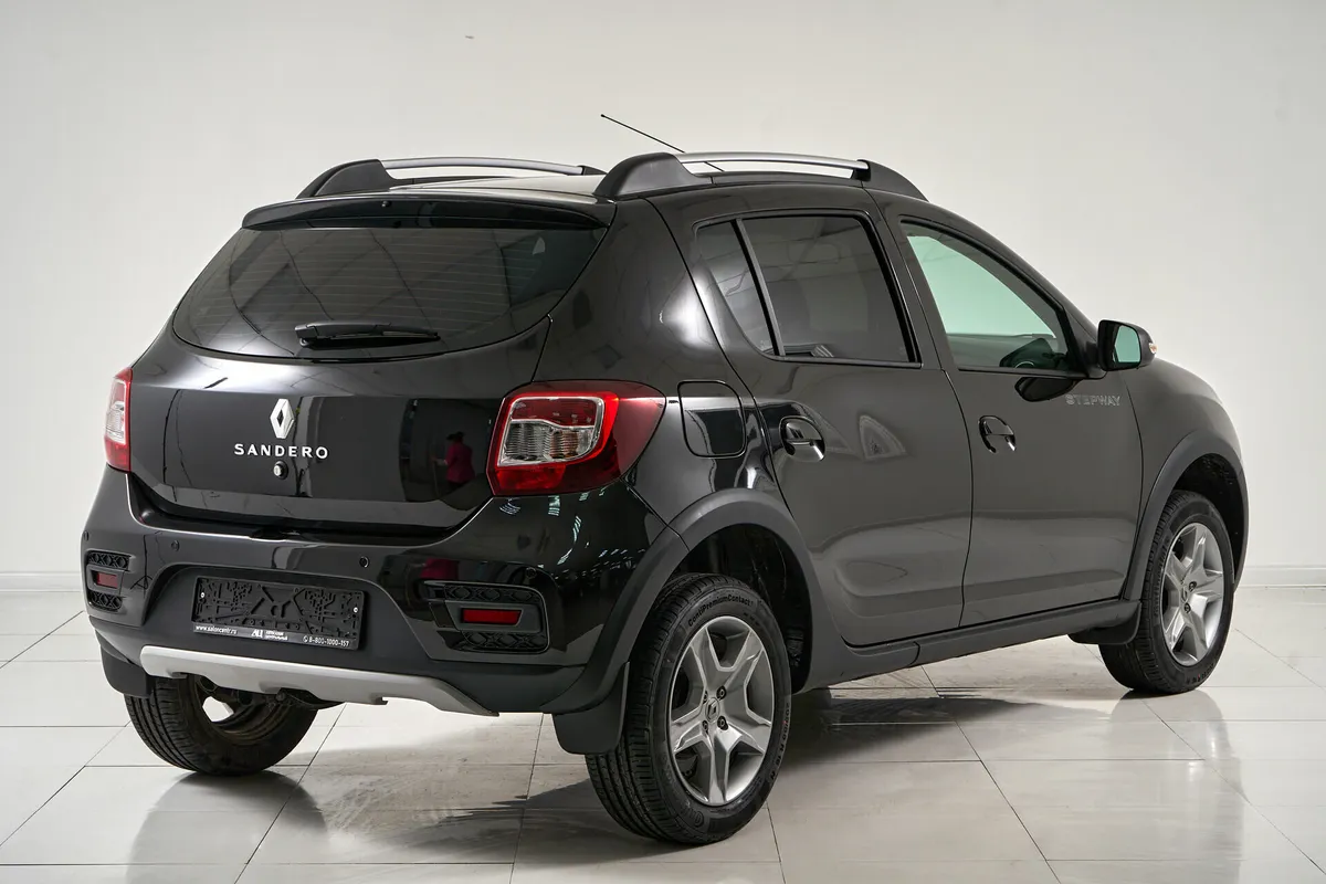 Renault Sandero II Рестайлинг · Stepway Life — фото 5