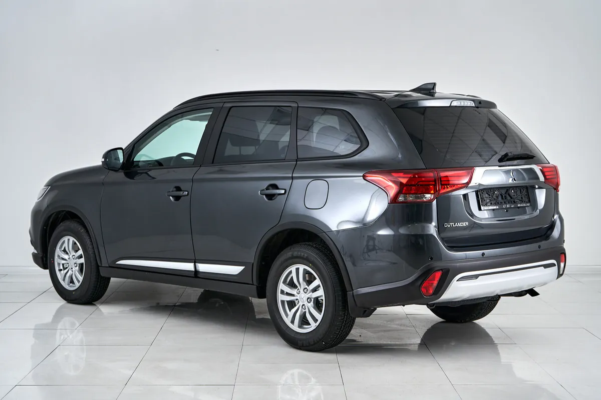 Mitsubishi Outlander III Рестайлинг 3 · Invite — фото 4