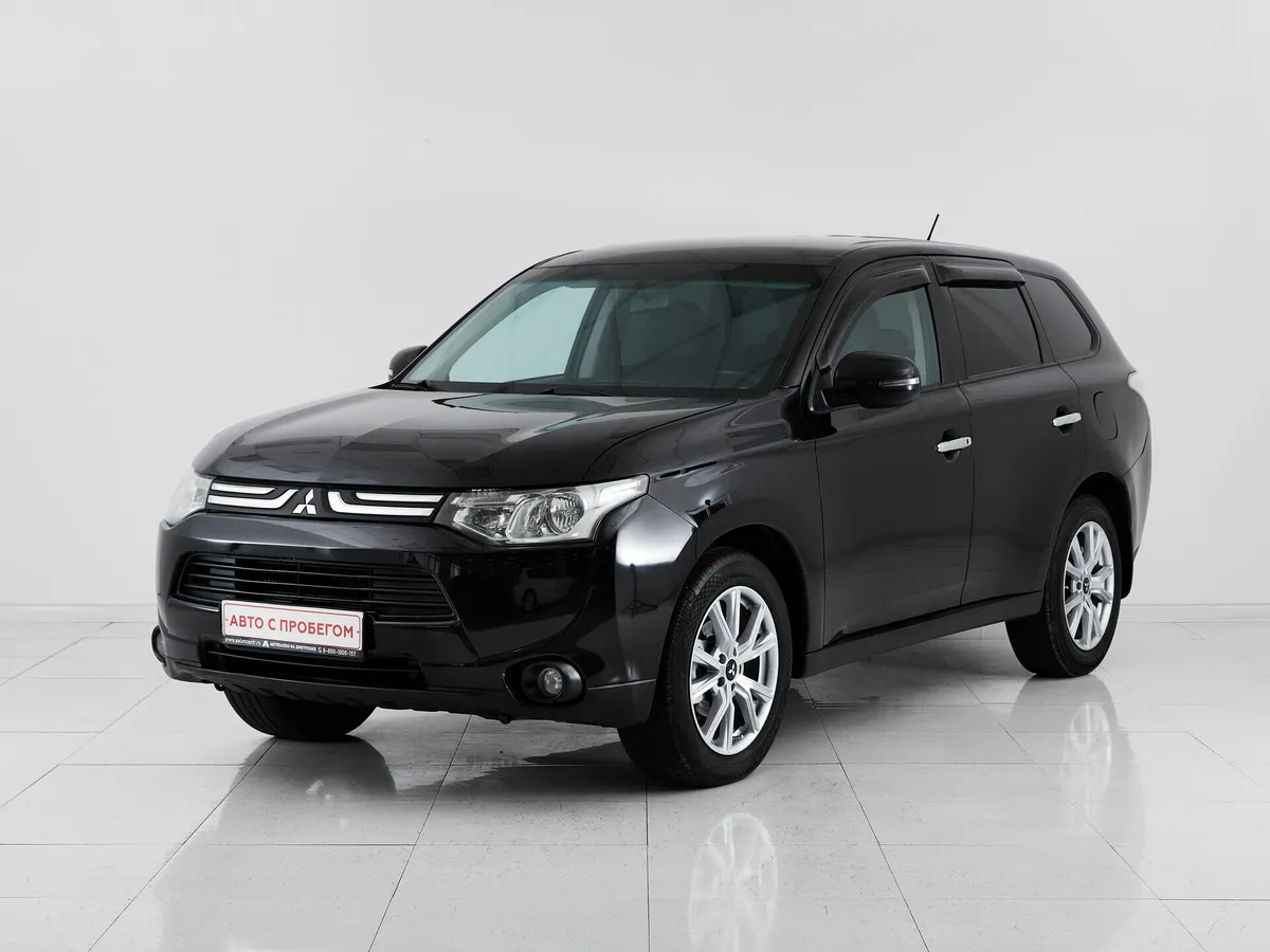 Mitsubishi Outlander III · Inform