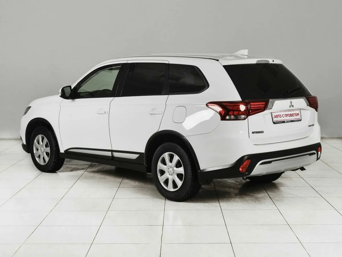 Mitsubishi Outlander III Рестайлинг 3 · Inform (2018-2021) — фото 2
