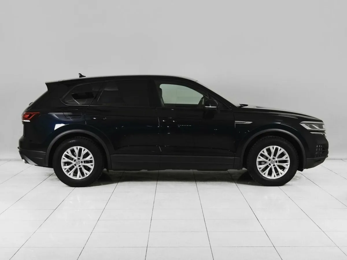 Volkswagen Touareg III · Respect (2018-2021) — фото 5