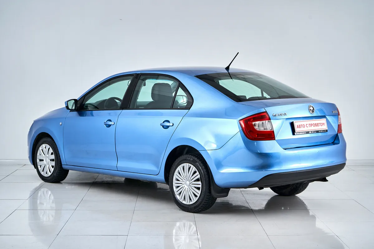 Skoda Rapid I — фото 4