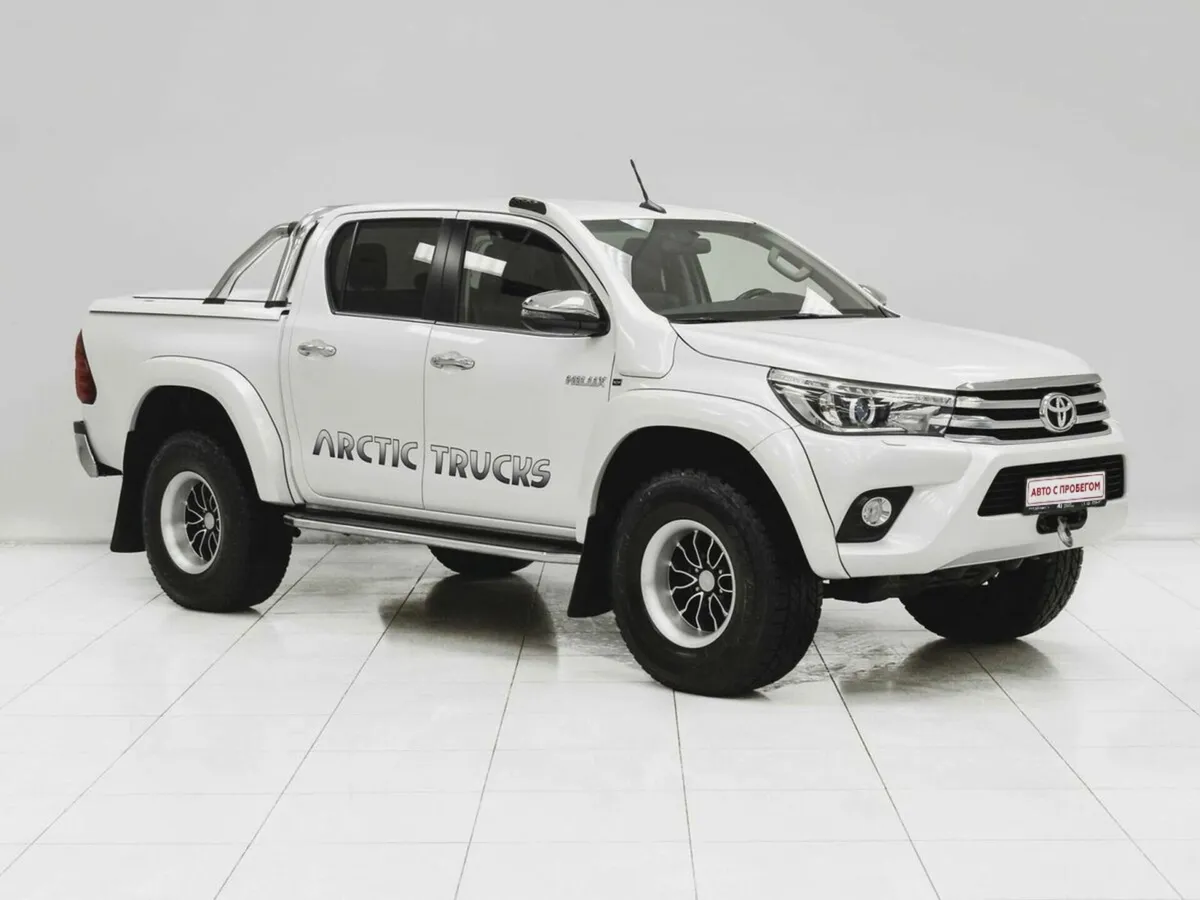 Toyota Hilux VIII · Комфорт