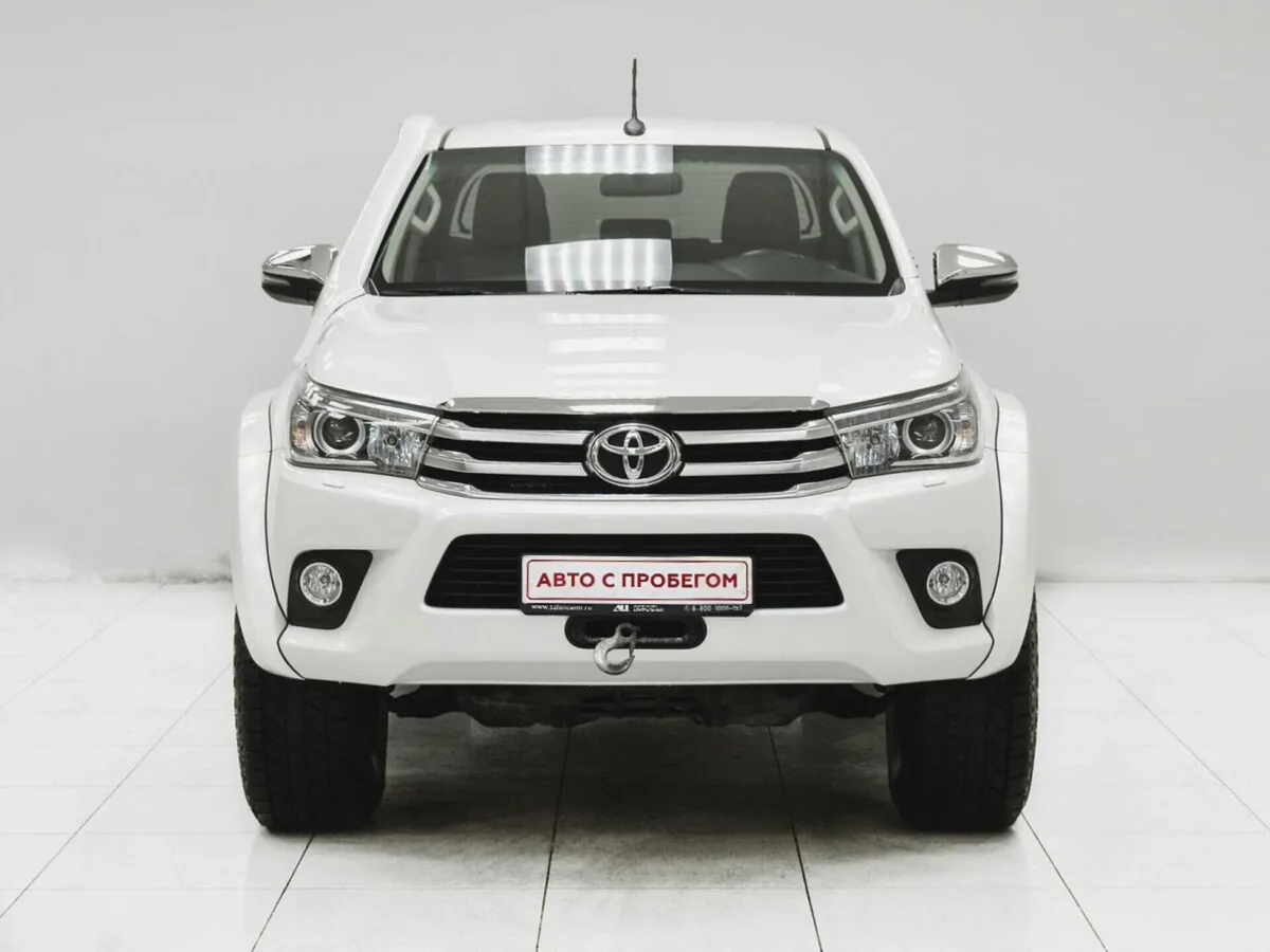 Toyota Hilux VIII · Комфорт — фото 3