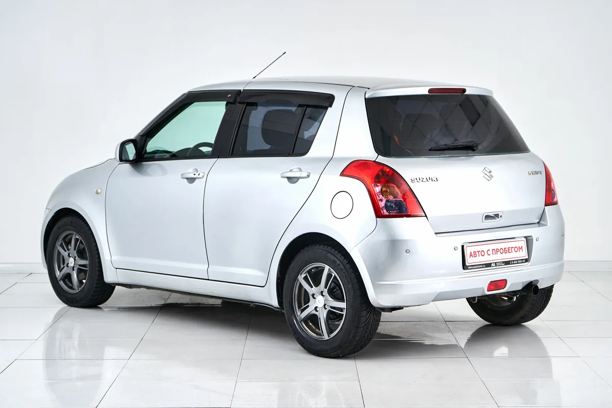 Suzuki Swift III — фото 4