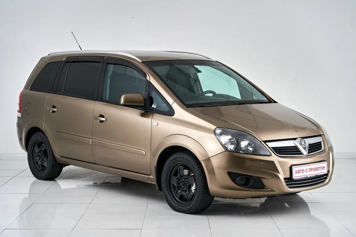 Opel Zafira B Рестайлинг — фото 3