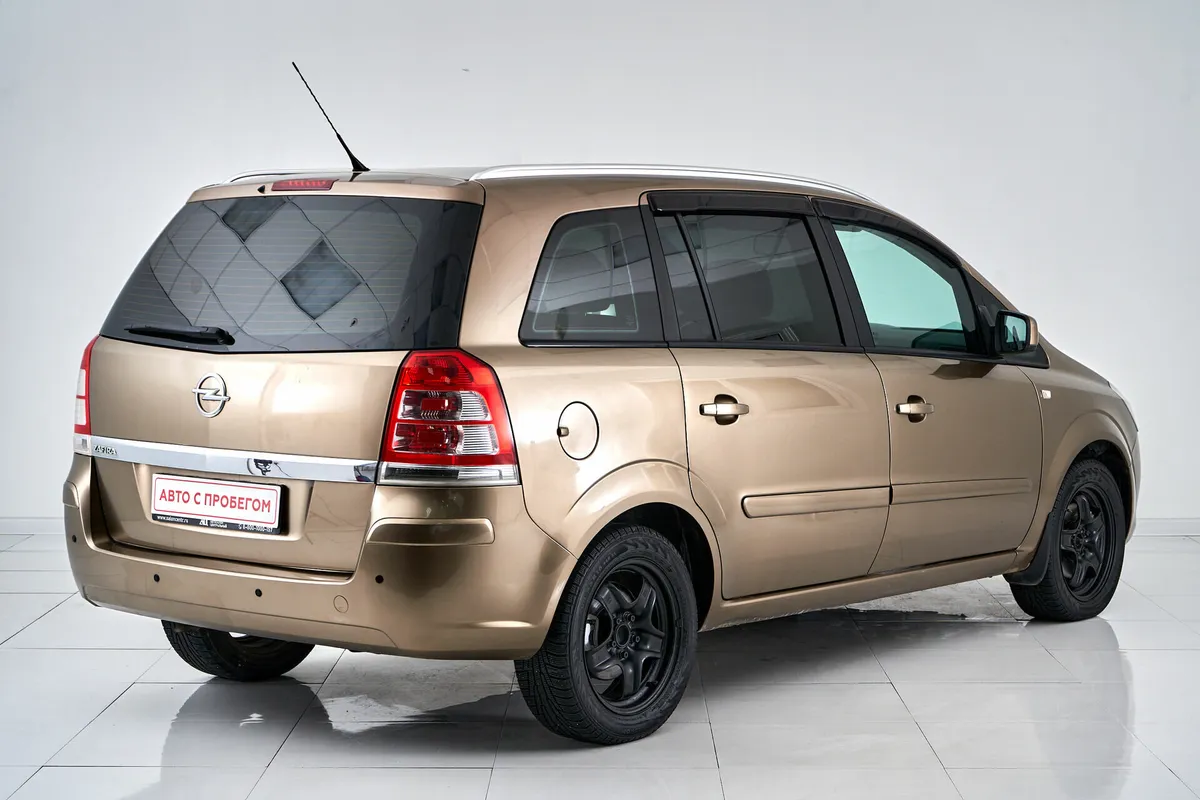 Opel Zafira B Рестайлинг — фото 5