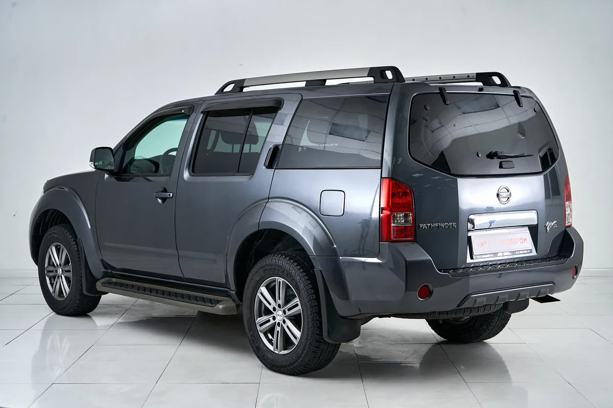 Nissan Pathfinder III Рестайлинг · LE — фото 4