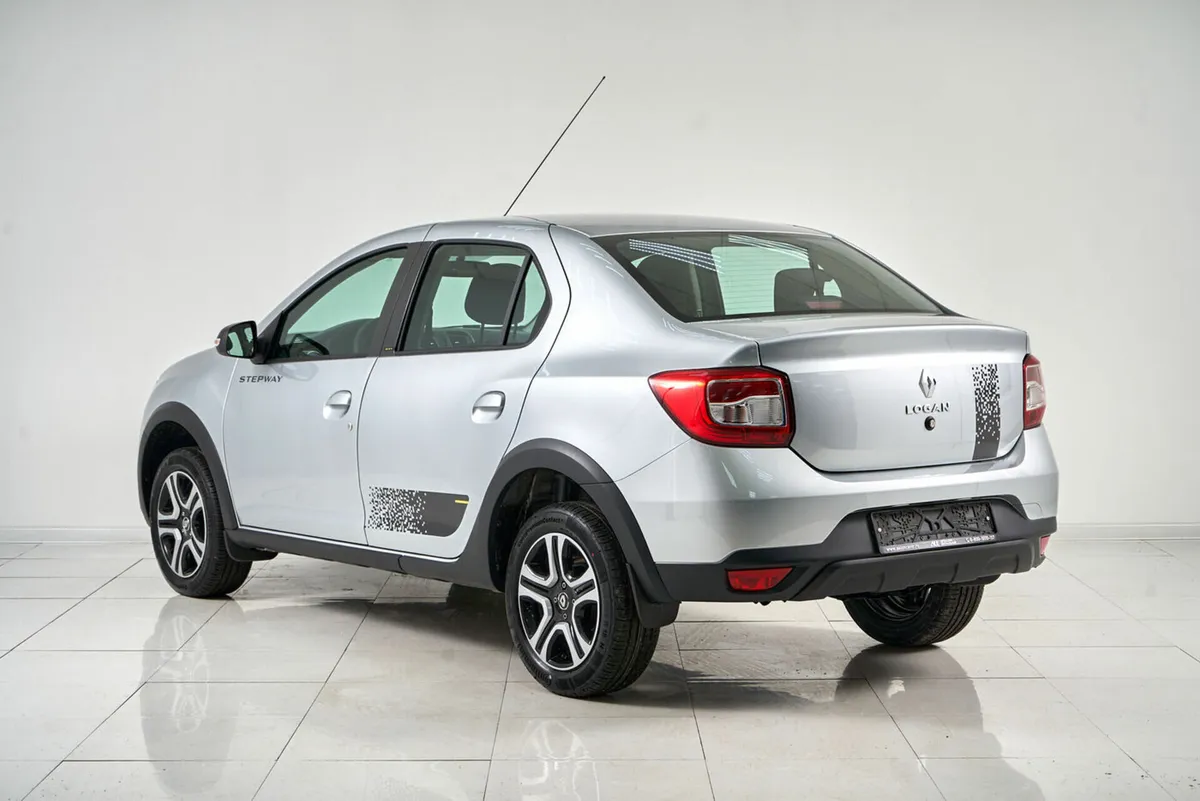 Renault Logan II Рестайлинг · Stepway Life — фото 4