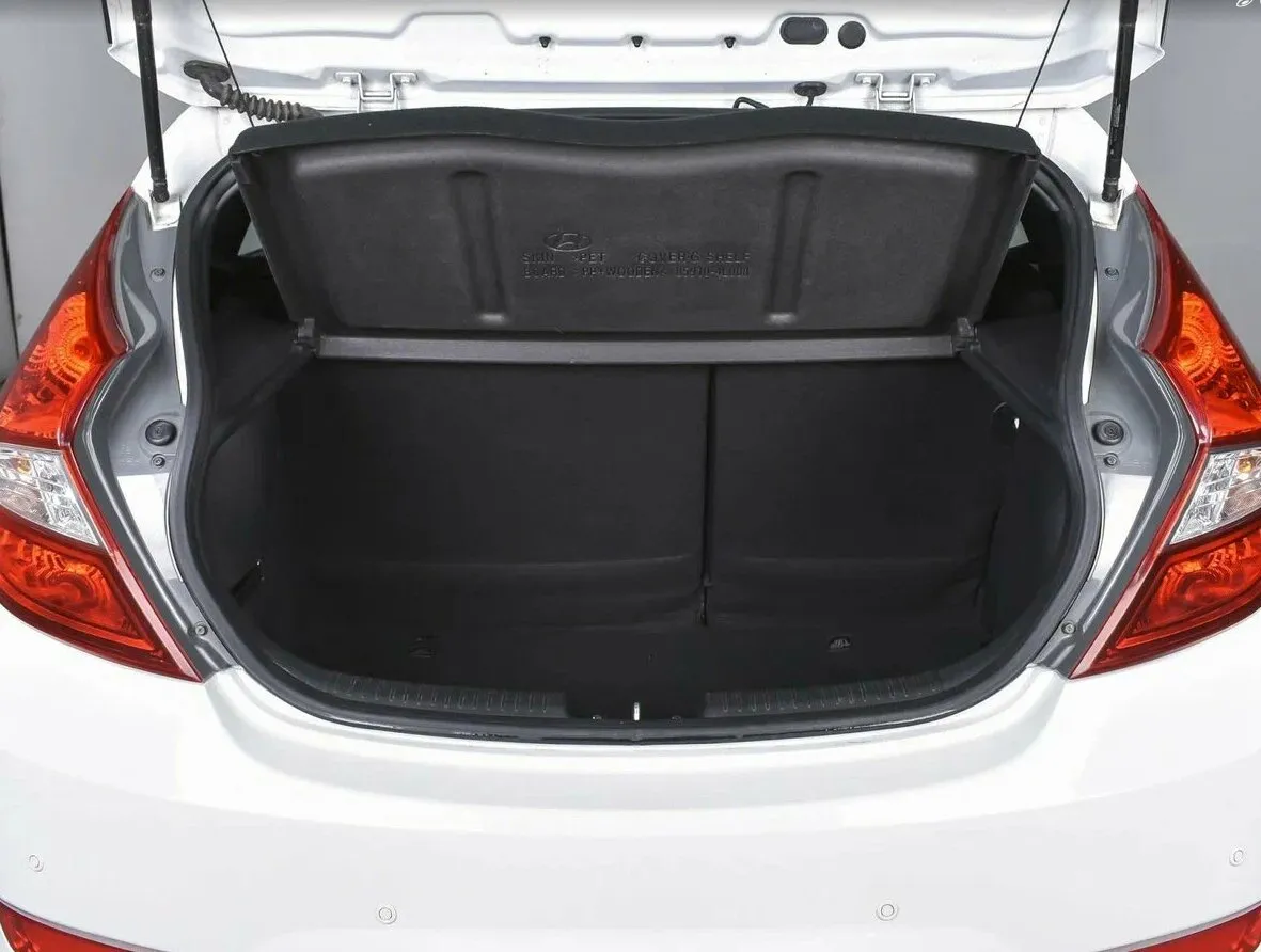 Hyundai Solaris I Рестайлинг — фото 5