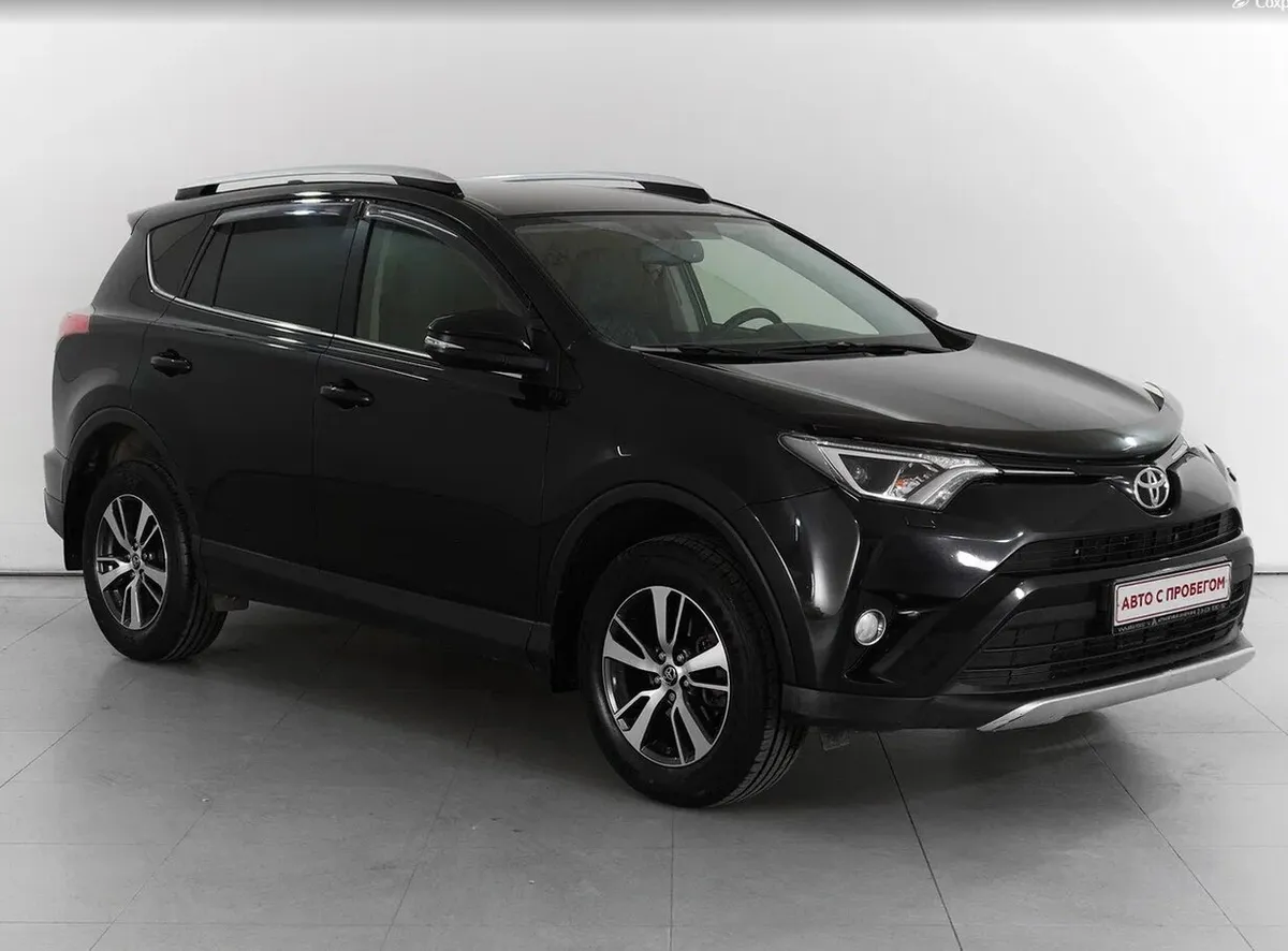 Toyota RAV4 IV (XA40) Рестайлинг · Exclusive