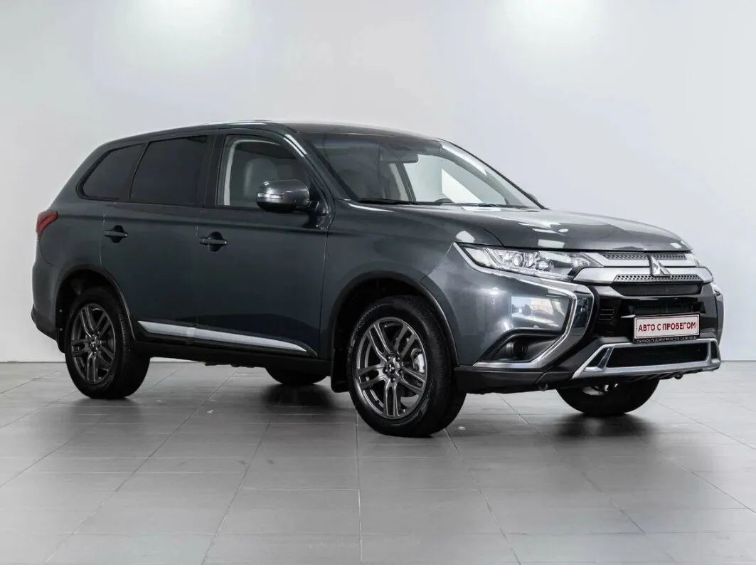 Mitsubishi Outlander III Рестайлинг 3 · Invite