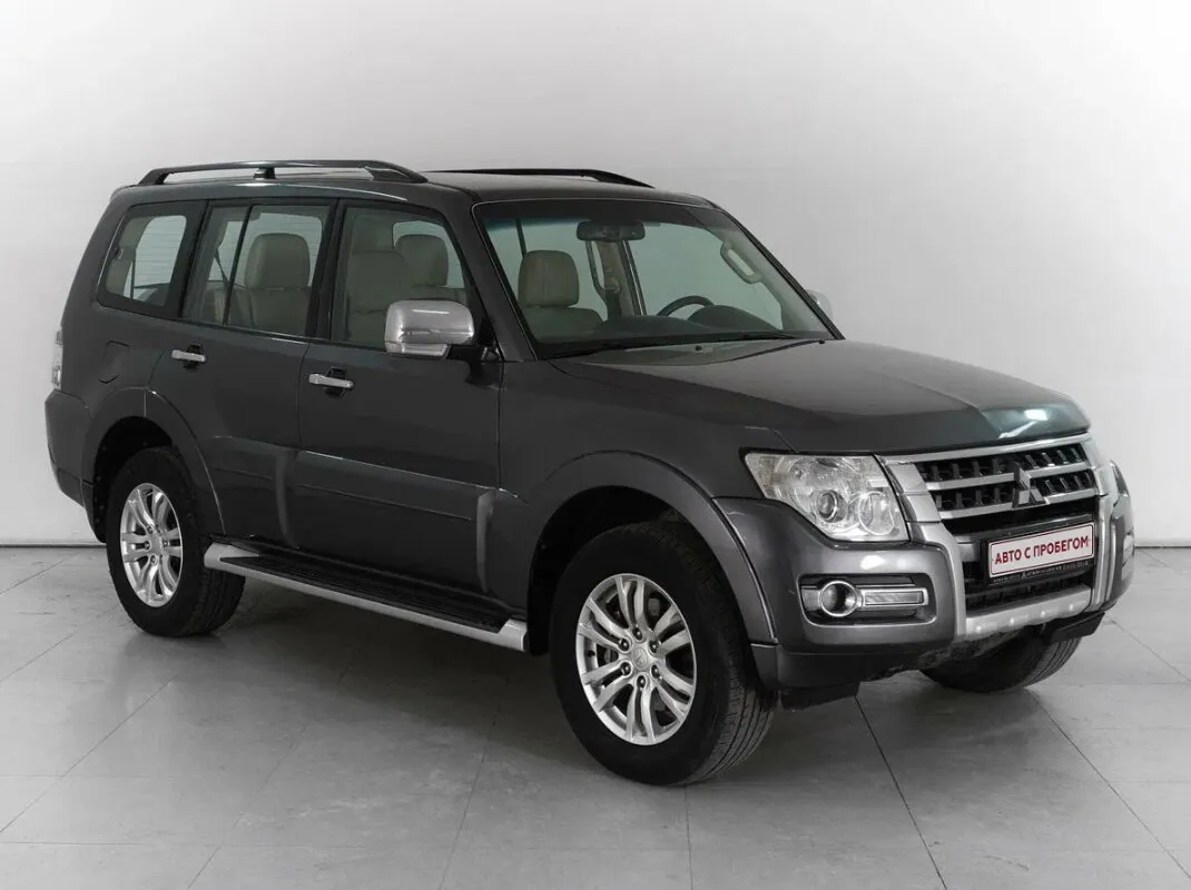 Mitsubishi Pajero IV Рестайлинг 2 · Mid