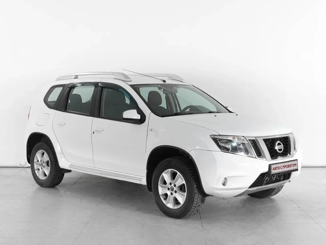Nissan Terrano III (D10) · Elegance