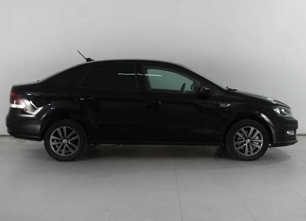 Volkswagen Polo V Рестайлинг · Highline — фото 5