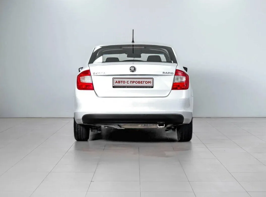 Skoda Rapid I — фото 4