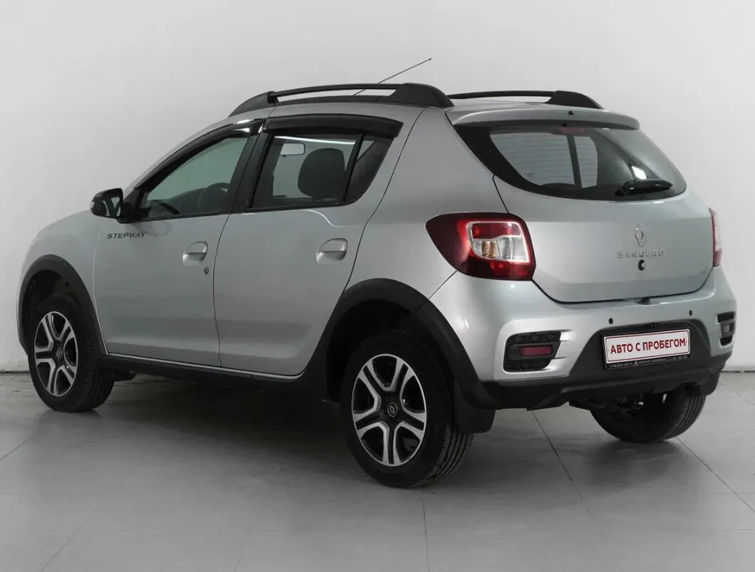 Renault Sandero II Рестайлинг · Stepway Life City — фото 2