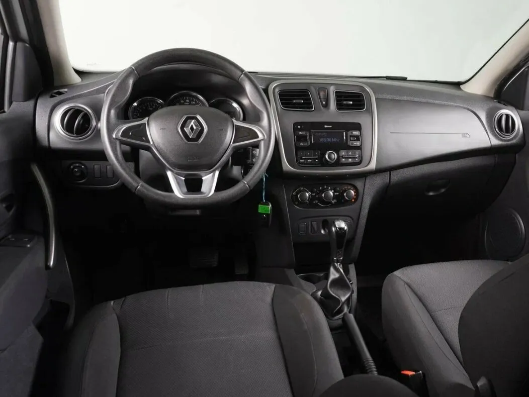 Renault Logan II Рестайлинг · Drive — фото 5