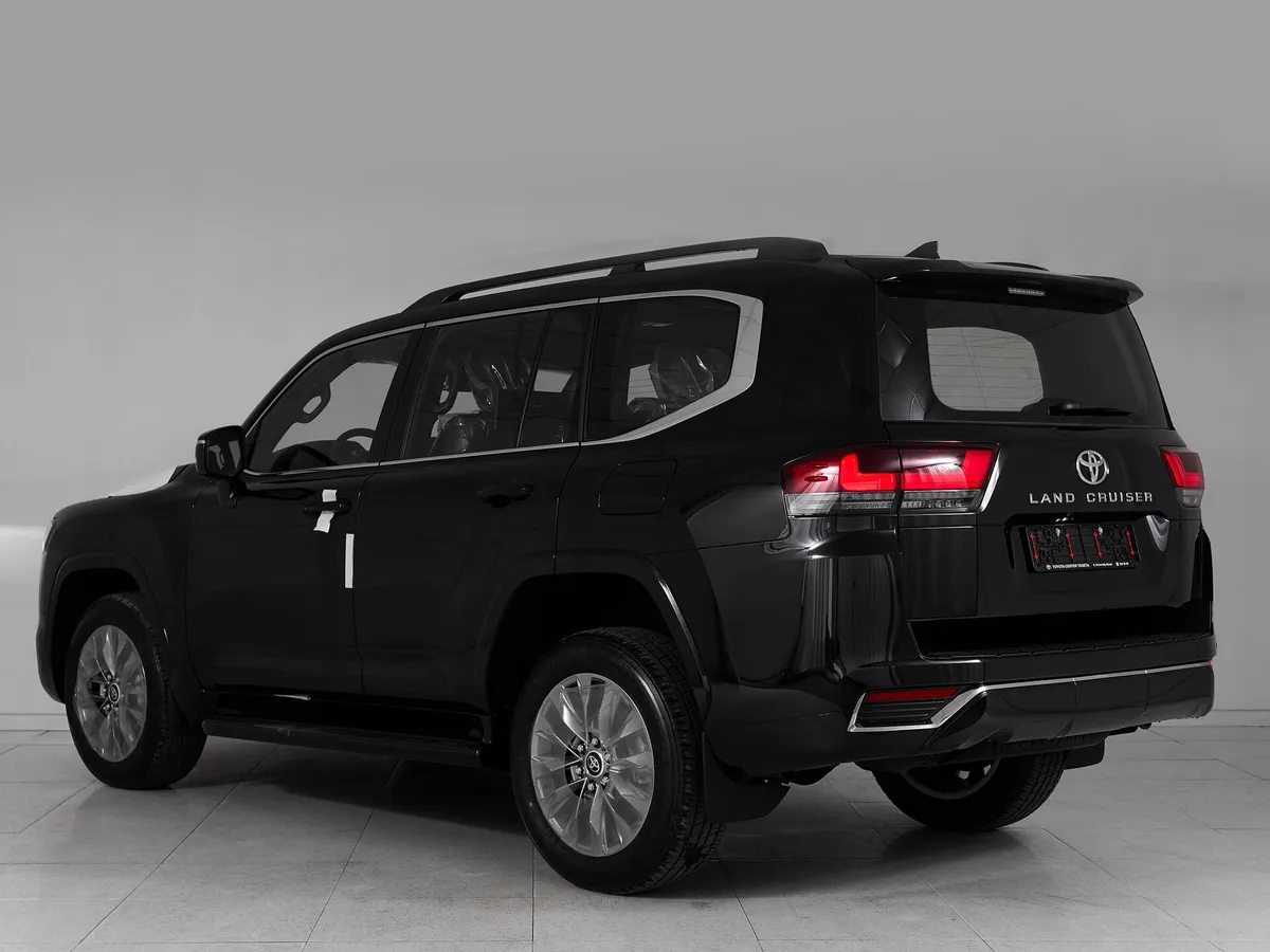 Toyota Land Cruiser 300 Series — фото 4