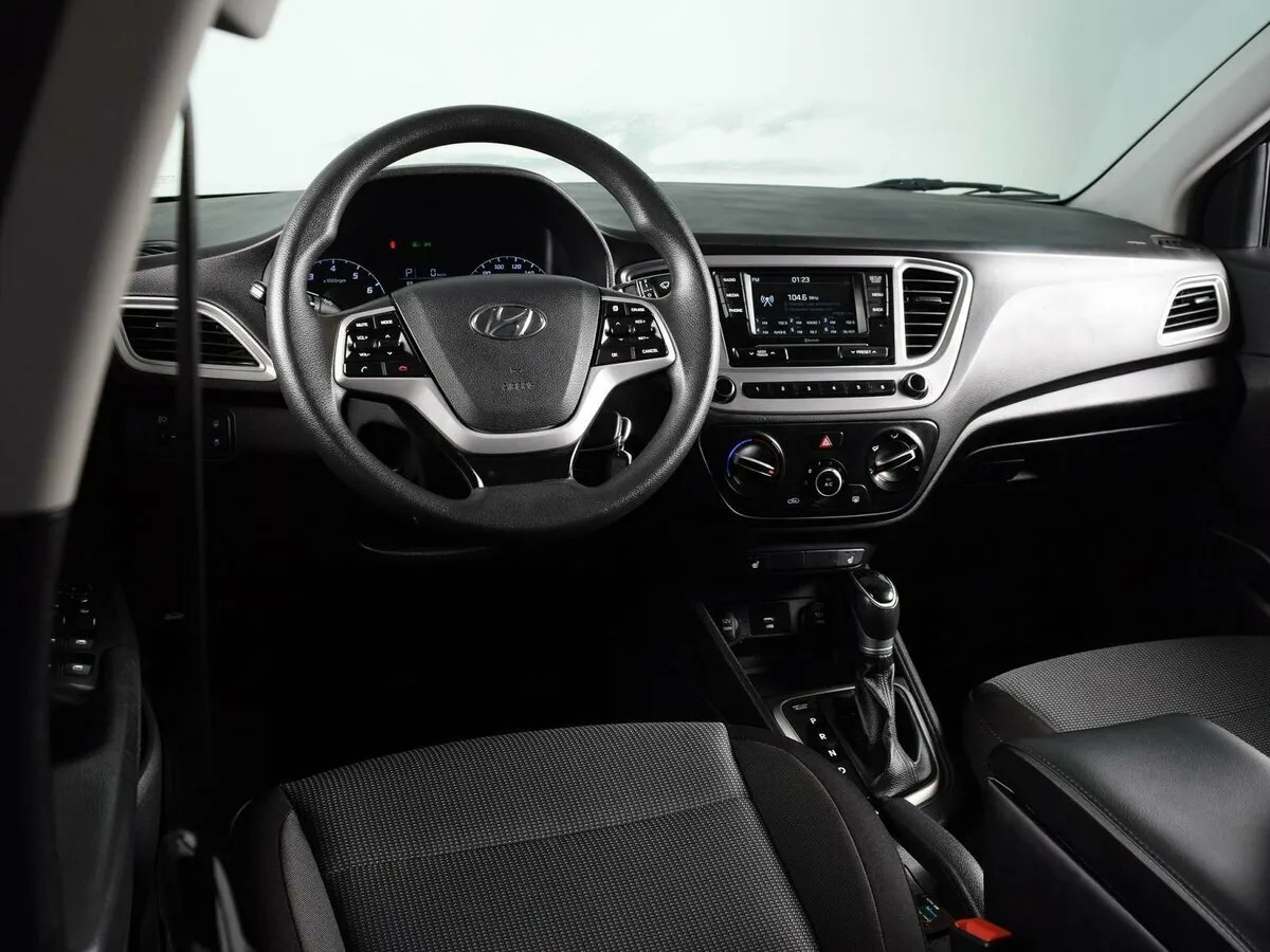 Hyundai Solaris II Рестайлинг · Comfort — фото 5