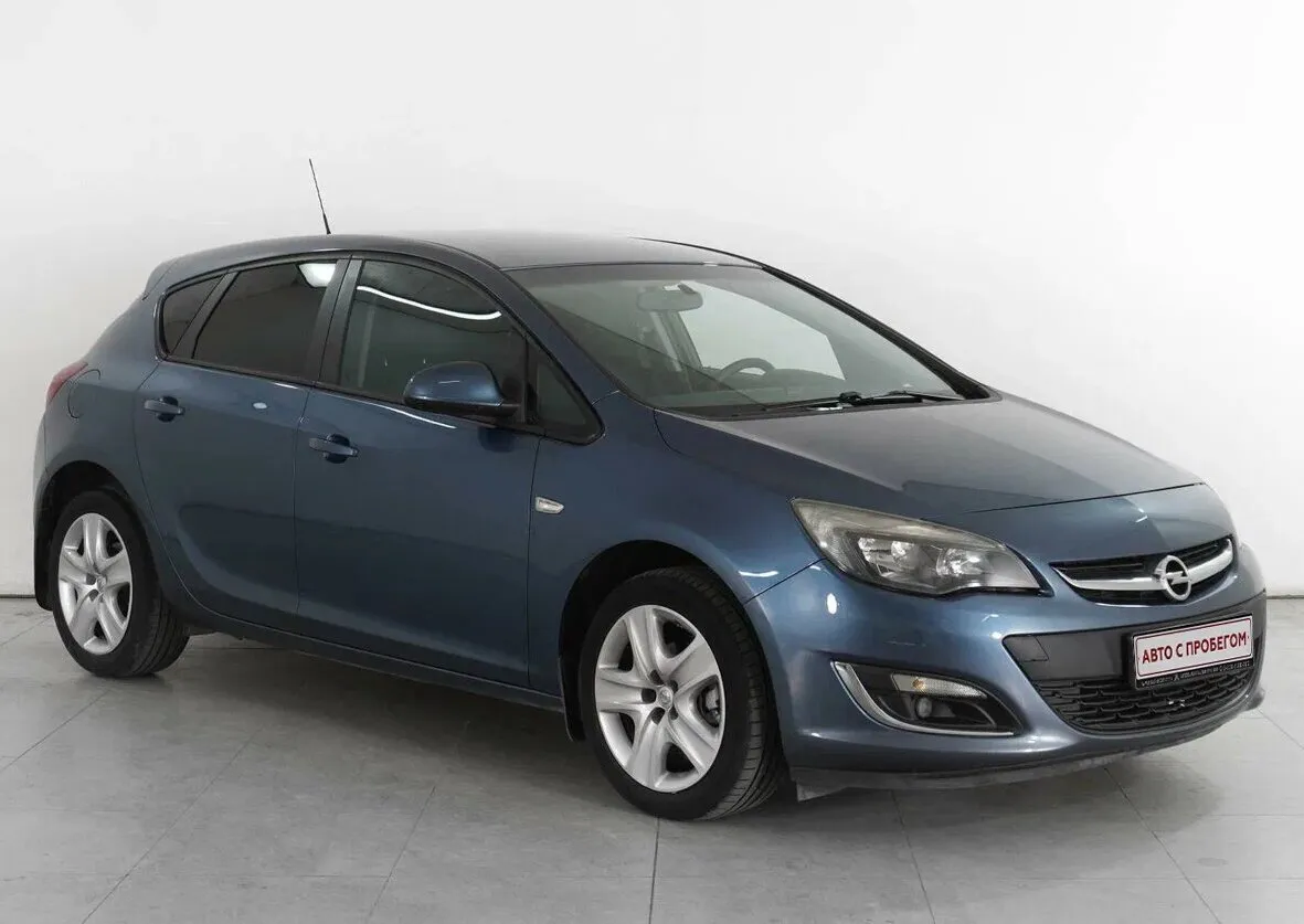 Opel Astra J Рестайлинг · Active